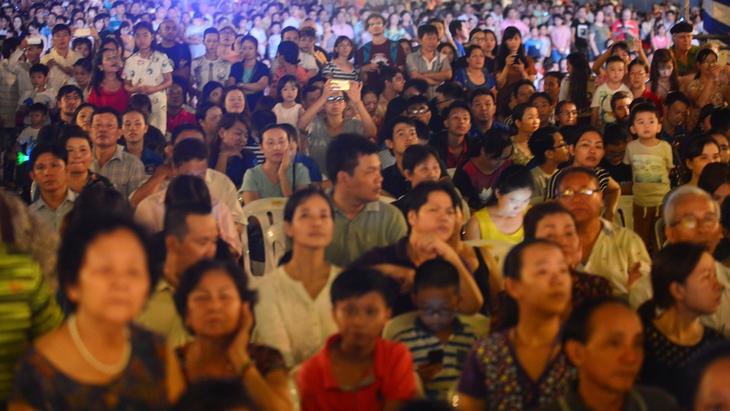 Hàng ngàn người dân TP.HCM ra Phố đi bộ mừng Quốc khánh - Ảnh 3. Hàng ngàn người dân TP.HCM ra Phố đi bộ mừng Quốc khánh - Ảnh 3.