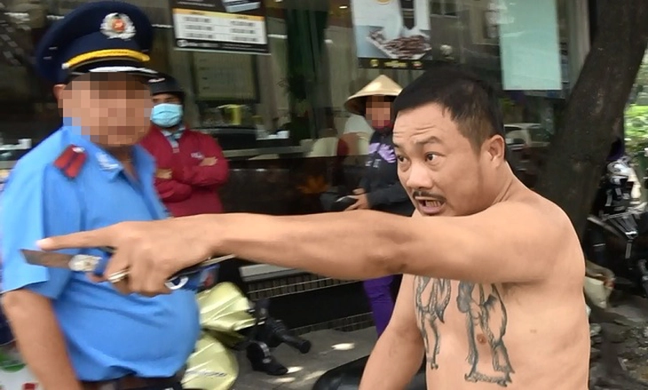 Làm việc tài xế xe tải cầm dao dọa chém người trên cao tốc Trung Lương - Mỹ Thuận - Ảnh 3.