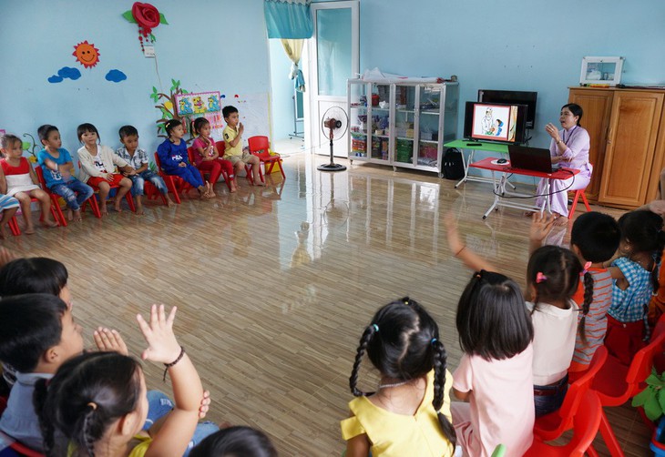 Giấc mơ trường lớp từ trang vở: Ngôi trường mới nơi thà cô chết… - Ảnh 3. Giấc mơ trường lớp từ trang vở: Ngôi trường mới nơi thà cô chết… - Ảnh 3.
