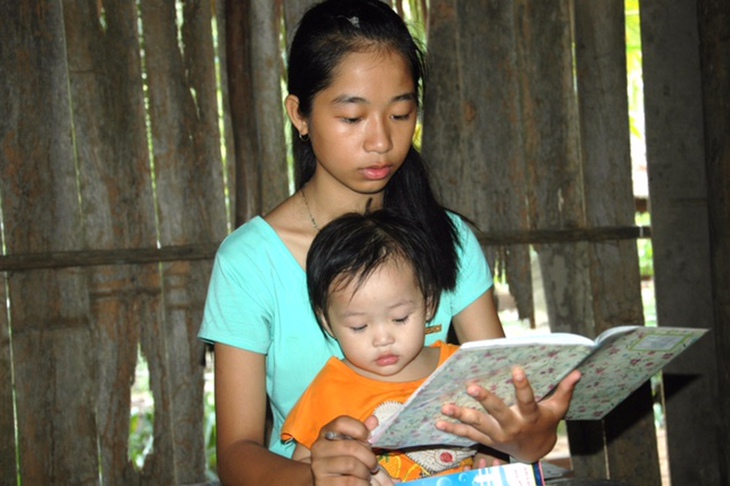 Cô học trò nghèo với nỗi lo không biết khi nào nghỉ học - Ảnh 1. Cô học trò nghèo với nỗi lo không biết khi nào nghỉ học - Ảnh 1.