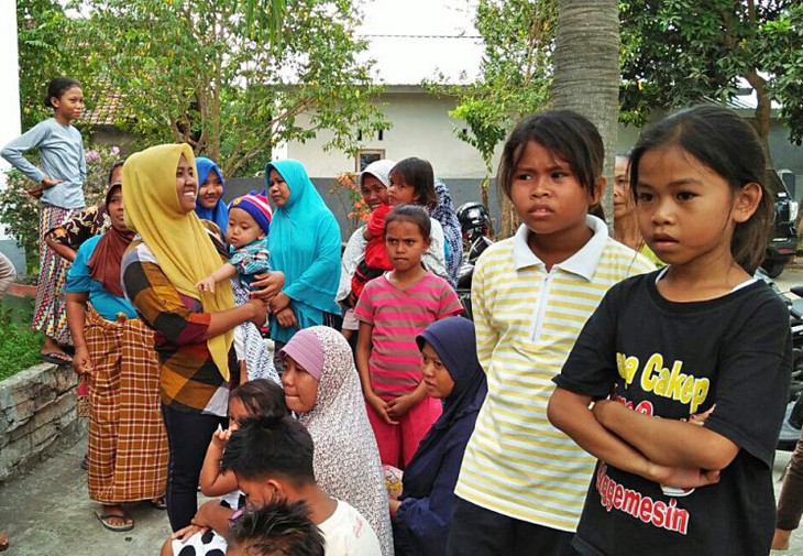 Núi lửa Agung phun trào, hàng ngàn người Indonesia tháo chạy - Ảnh 3.