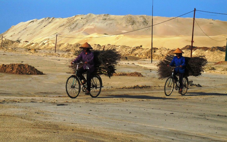 Hoang tàn mỏ sắt lớn nhất khu vực Đông Nam Á - Ảnh 1.