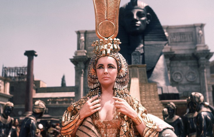 Angelina Jolie có thể là nữ hoàng Cleopatra phiên bản mới - Ảnh 3.