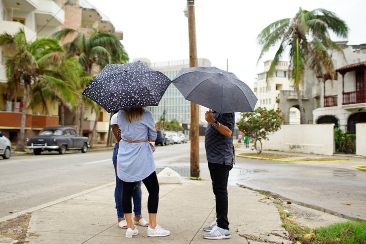 Cuba nói việc Mỹ cắt giảm số nhân viên ngoại giao là ‘vội vàng’ - Ảnh 1.