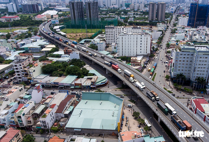 Xe cộ Sài Gòn nhìn từ flycam - Ảnh 7.