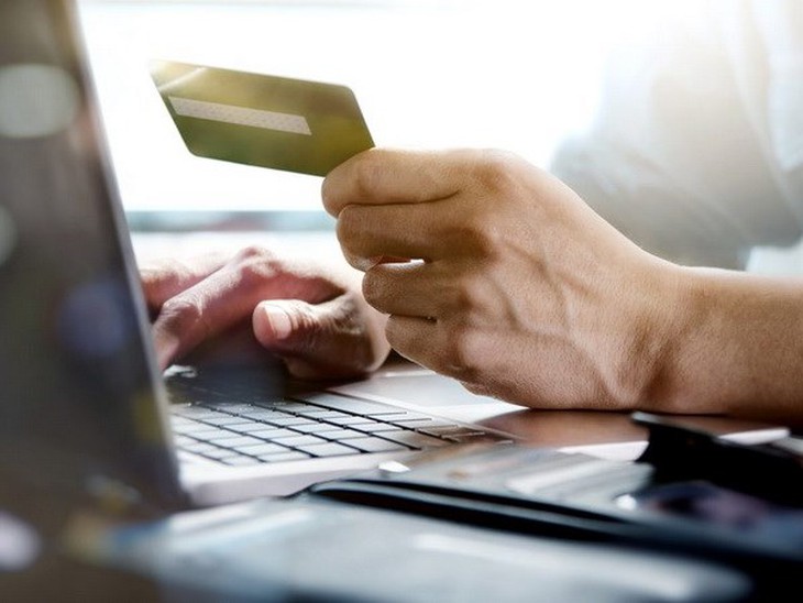 Doanh thu bán lẻ trực tuyến tại Mỹ có thể vượt 1.000 tỉ USD vào 2027 - Ảnh 1. Doanh thu bán lẻ trực tuyến tại Mỹ có thể vượt 1.000 tỉ USD vào 2027 - Ảnh 1.