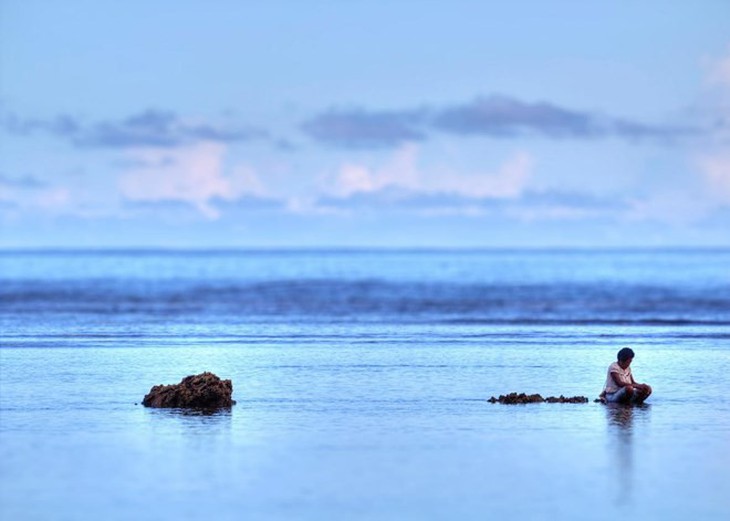 Chính phủ Fiji di dời hàng chục ngôi làng do nước biển dâng cao - Ảnh 1.