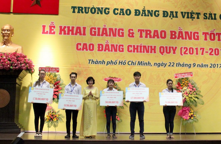 Trường cao đẳng cam kết hoàn học phí nếu sinh viên không có việc - Ảnh 1.