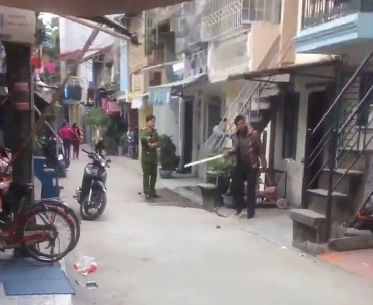 Khống chế người đâm trọng thương phó trưởng công an phường - Ảnh 1. Khống chế người đâm trọng thương phó trưởng công an phường - Ảnh 1.