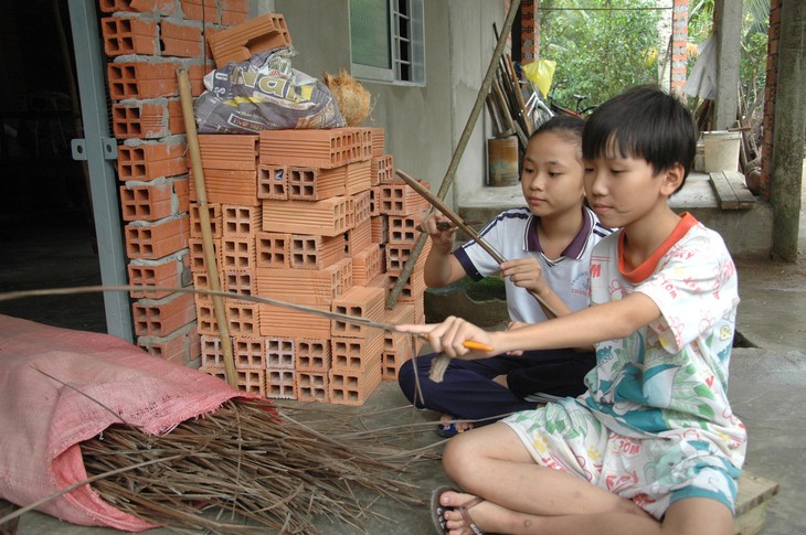 Cậu học trò nghèo ước mơ làm kỹ sư - Ảnh 3.