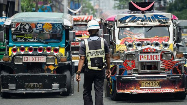 Đình công diện rộng tại Philippines, trường học và văn phòng chính phủ đóng cửa - Ảnh 1.