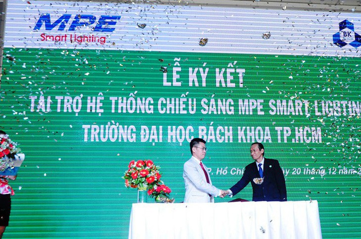 Đại học Bách khoa TP.HCM được trang bị hệ thống chiếu sáng trị giá 500 triệu - Ảnh 1.