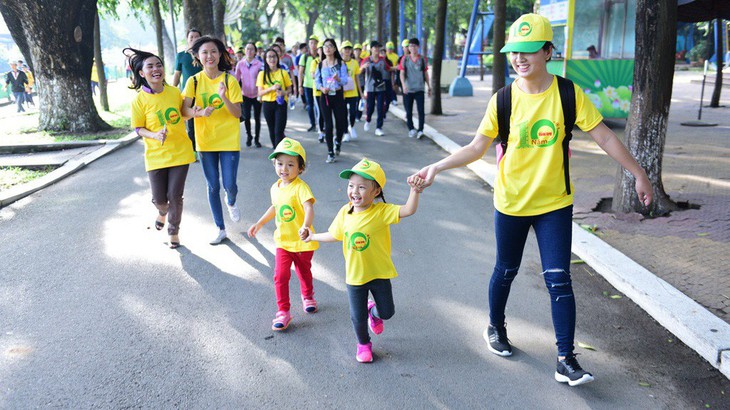 Hàng ngàn nghệ sĩ, bạn trẻ cùng chạy bộ vì bệnh nhi ung thư