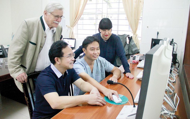 Một chương trình tầm soát bệnh tim bẩm sinh miễn phí cho hơn 500.000 trẻ em trong 20 năm - Ảnh 2.