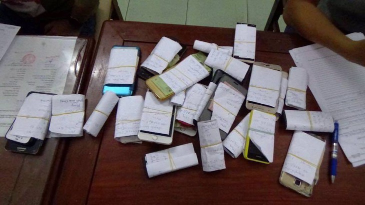 Phá trường gà lưu động ở TP.HCM, bắt 29 người - Ảnh 2.