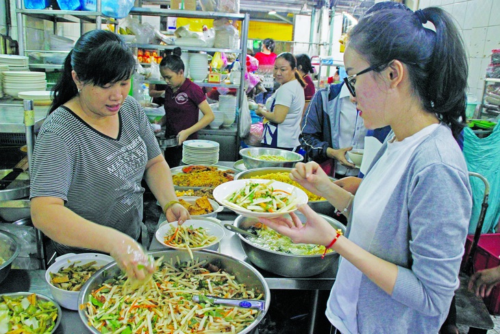 Thực phẩm chay trong mùa cháy hàng - Ảnh 2.