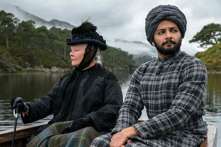 Victoria & Abdul: Mối quan hệ kỳ lạ hay mối tình bị ngăn cấm? - Ảnh 3.