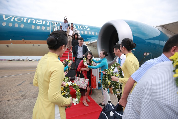 Vietnam Airlines đón hành khách thứ 200 triệu tại Tân Sơn Nhất - Ảnh 2. Vietnam Airlines đón hành khách thứ 200 triệu tại Tân Sơn Nhất - Ảnh 2.