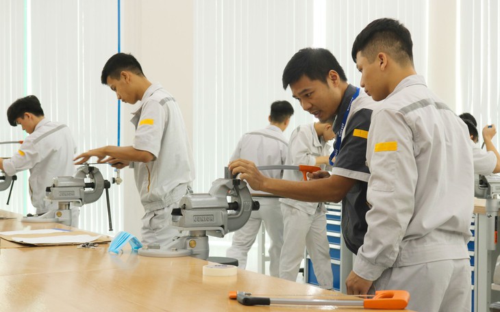 Cú hích nội địa hóa ngành ôtô