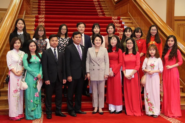 Giọng Đà Nẵng trên nhà đài lớn nhất Hàn Quốc - Ảnh 2. Giọng Đà Nẵng trên nhà đài lớn nhất Hàn Quốc - Ảnh 2.
