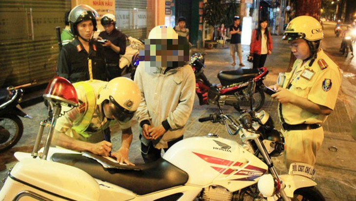 16.495 xe vi phạm giao thông bị tịch thu, bán đấu giá - Ảnh 1.