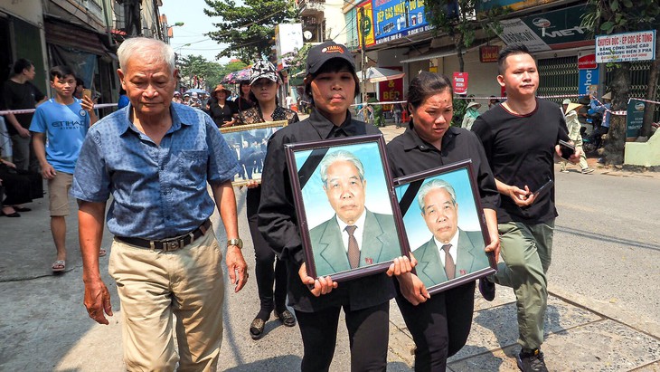 Nguyên Tổng bí thư Đỗ Mười đã về với đất mẹ - Ảnh 2.