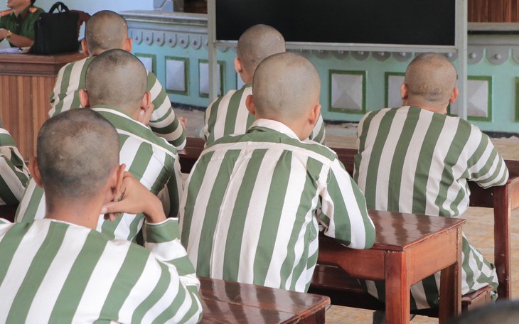 Khánh Hòa thực hiện thí điểm ‘tù tại gia’, ‘trại giam mở’ - Ảnh 2.