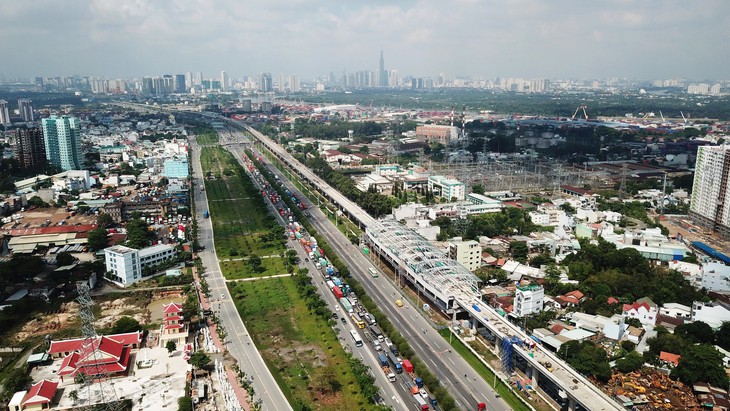 Hai tuyến metro tại TP.HCM vì sao chậm tiến độ? - Ảnh 1.