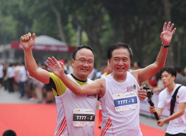 Giải chạy Kizuna Ekiden: Ngày hội thể thao vui vẻ - Ảnh 18.