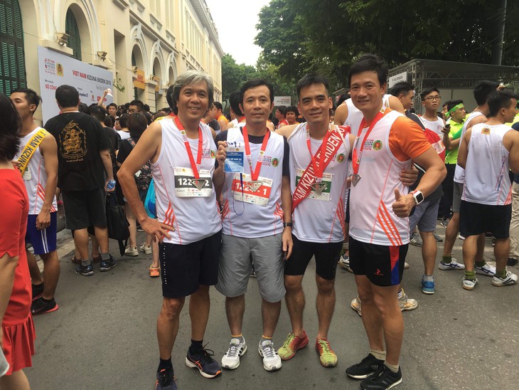 Giải chạy Kizuna Ekiden: Ngày hội thể thao vui vẻ - Ảnh 9.