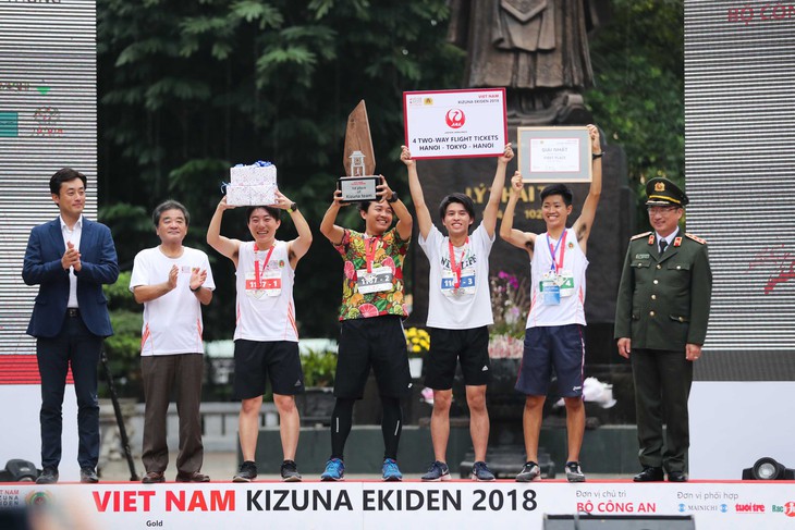 Nhóm nhạc nữ số 1 Nhật Bản dự giải chạy Kizuna Ekiden - Ảnh 13.