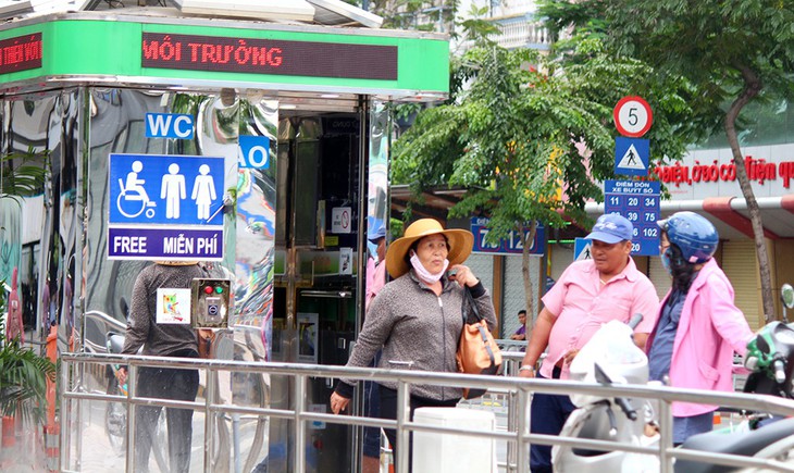 “Cẩm nang” cho nhà vệ sinh công cộng - Ảnh 1.