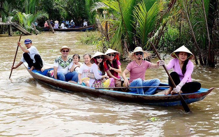 Tin tour du lịch rẻ không tưởng, hàng trăm người bị lừa hơn 6 tỉ