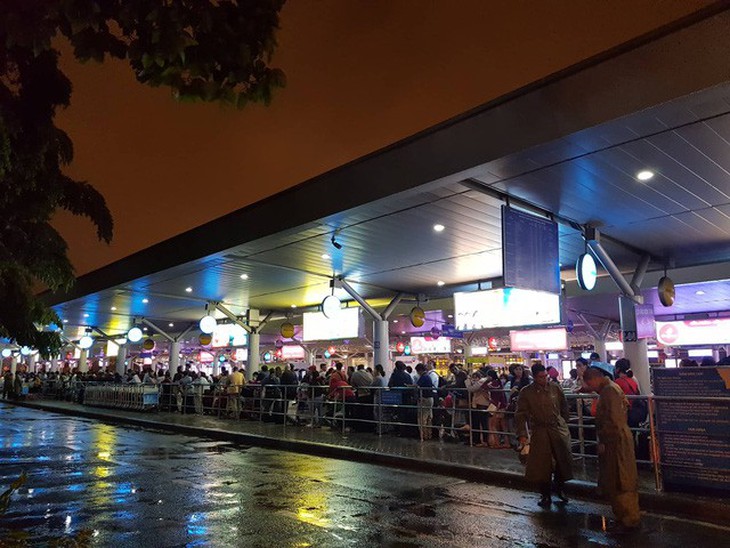 Chuyện taxi ngày bão - Ảnh 1.