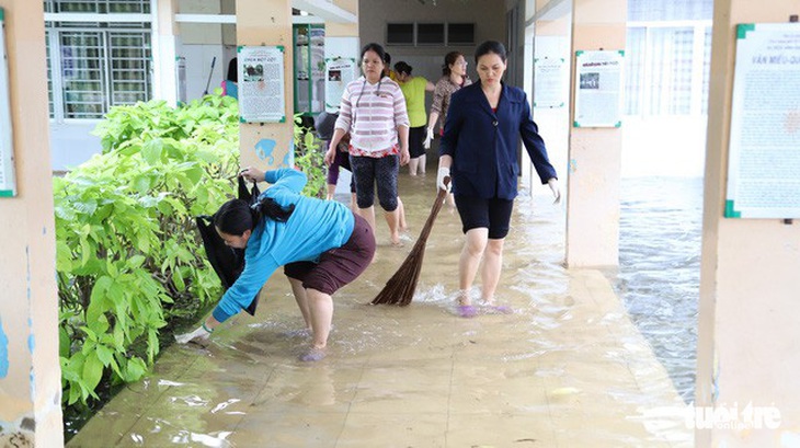 Học sinh một số trường ở TP.HCM được nghỉ thêm 1 ngày - Ảnh 4.