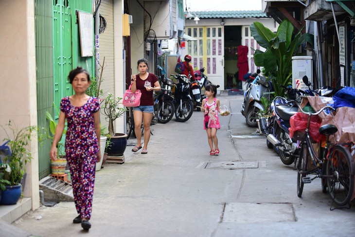 Hàng trăm triệu đồng một mét vuông đất, vẫn hiến tặng mở hẻm - Ảnh 10.