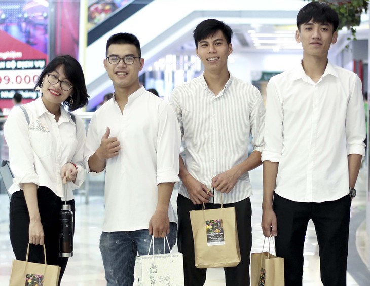 Ly trà đậu đen cho giấc ngủ an lành - Ảnh 1.