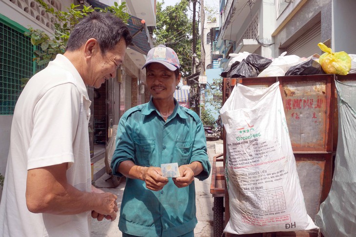 Chi phí vận chuyển và xử lý rác: Ngân sách vẫn gánh - Ảnh 1.