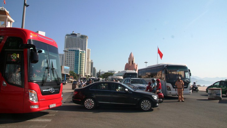 Nha Trang bàn giải pháp chống kẹt xe - Ảnh 1.