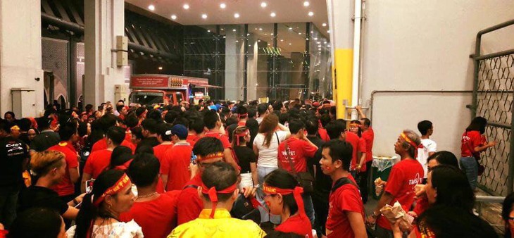 Một chuyến đi cổ vũ bóng đá nhớ đời - Ảnh 2.