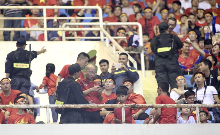 Hơn 2.000 cảnh sát và an ninh bảo vệ trận chung kết lượt về AFF Cup 2018 - Ảnh 1.