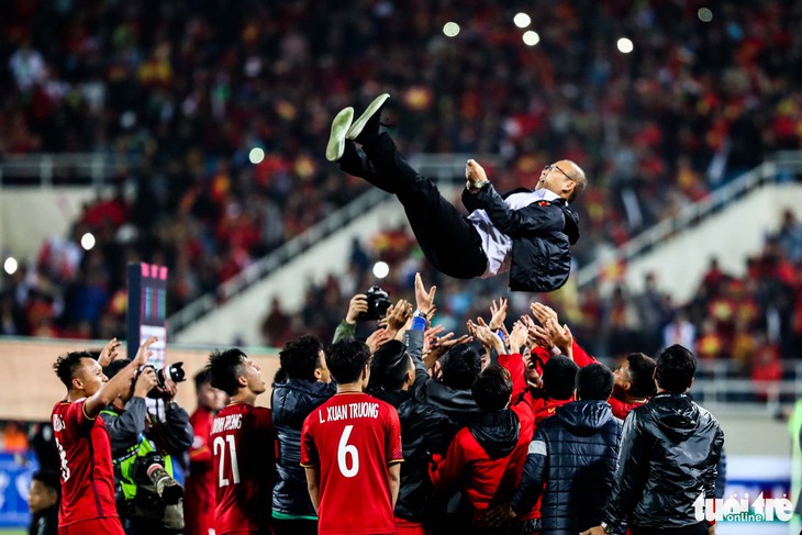 HLV Park Hang Seo bật khóc sau khi Việt Nam vô địch - Ảnh 3.