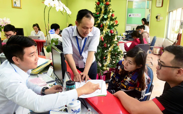 Vé máy bay tết: đến hẹn lại căng!