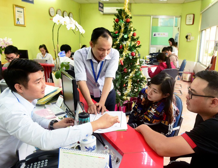 Vé máy bay tết: đến hẹn lại căng! - Ảnh 1.