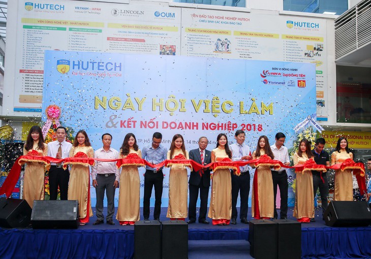 Sinh viên chinh phục nhà tuyển dụng - Ảnh 1.