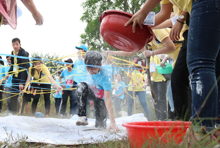 2.000 sinh viên tham gia đường chạy nghị lực - Ảnh 4. 2.000 sinh viên tham gia đường chạy nghị lực - Ảnh 4.