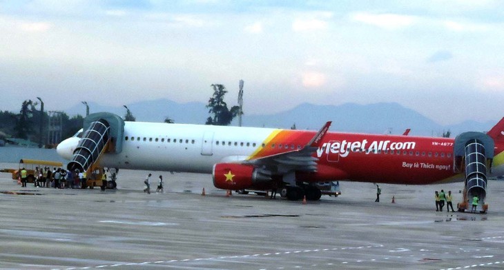 Vietjet bị dừng tăng chuyến bay: Đi lại dịp tết có bị ảnh hưởng? - Ảnh 1.