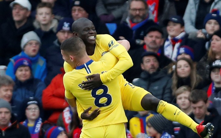 Kante tỏa sáng, Chelsea thắng chật vật Crystal Palace