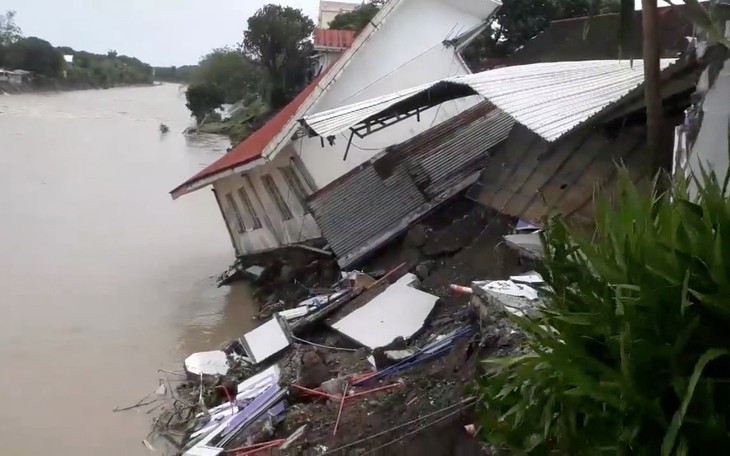 Bão, động đất "cướp" giáng sinh và năm mới của nhiều người dân Philippines