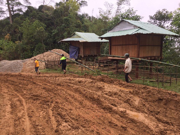 Tết không lo đói, rét, chỉ là chưa có nhà ở Khe Chữ - Ảnh 3.